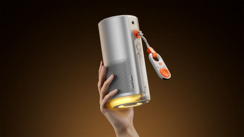 Aladdin X初のポータブルプロジェクター「Aladdin Poca」。Makuakeで