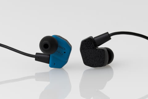 final、新たな評価法で音作りした9800円の有線イヤフォン「A2000