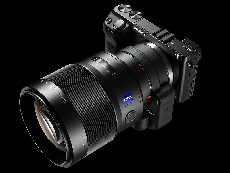 「LA-EA2」を用いてAマウント用レンズを装着したところ