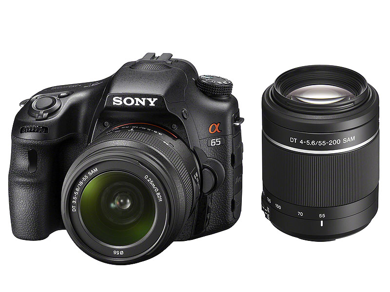 「α65」のダブルズームレンズキット。「DT18-55mm F3.5-5.6 SAM」と「DT55-200mm F4.5-5.6 SAM」をセットにしている