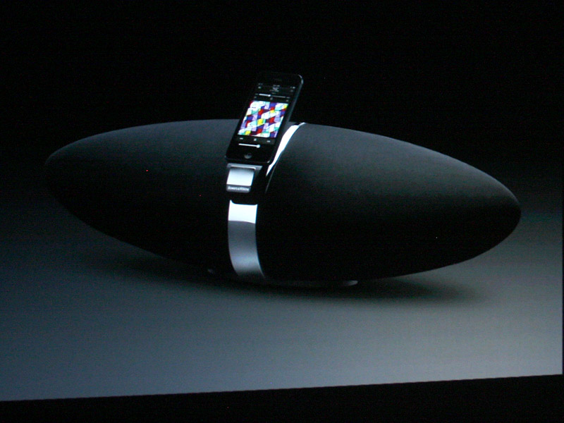 <font size="2">JBL(左)やB&amp;W(右)、ボーズなどがスピーカーへのLightningコネクタ採用を予告している</font>