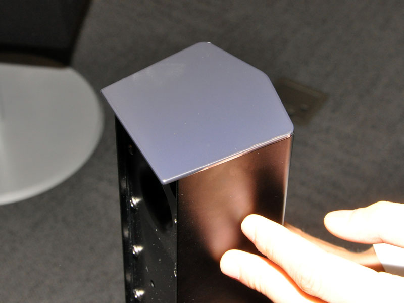 独自の形状で定在波の影響を排除