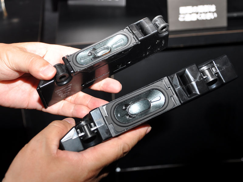 手前が65J7用(Z7シリーズと共通)、奥が50/40/32J7用