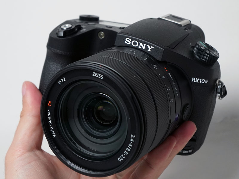 5％オフクーポン☆【新品並】SONY RX10m4 おまけ付き 動体撮影に最適