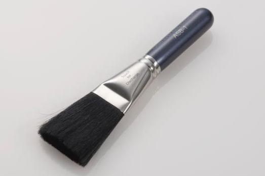 レコードやCDの静電気を除去するオーディオ用ブラシ。三菱ケミカル独自