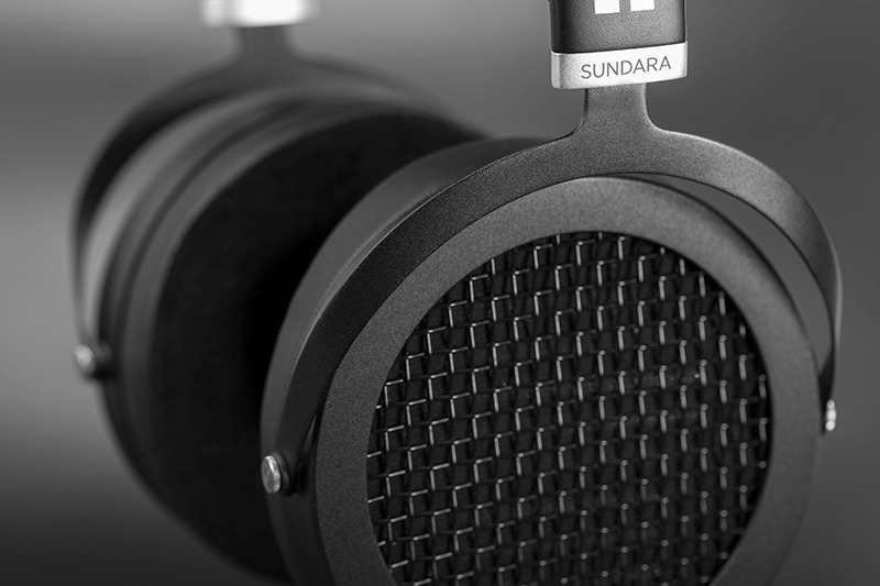 HIFIMAN、約5万円の平面磁界型ヘッドフォン「SUNDARA」。振動板 HIFIMAN、約5万円の平面磁界型ヘッドフォン「SUNDARA」。振動板