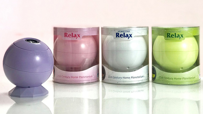 四季の星座が選べる、4色カラバリの「HOMESTAR Relax」。各3,980円