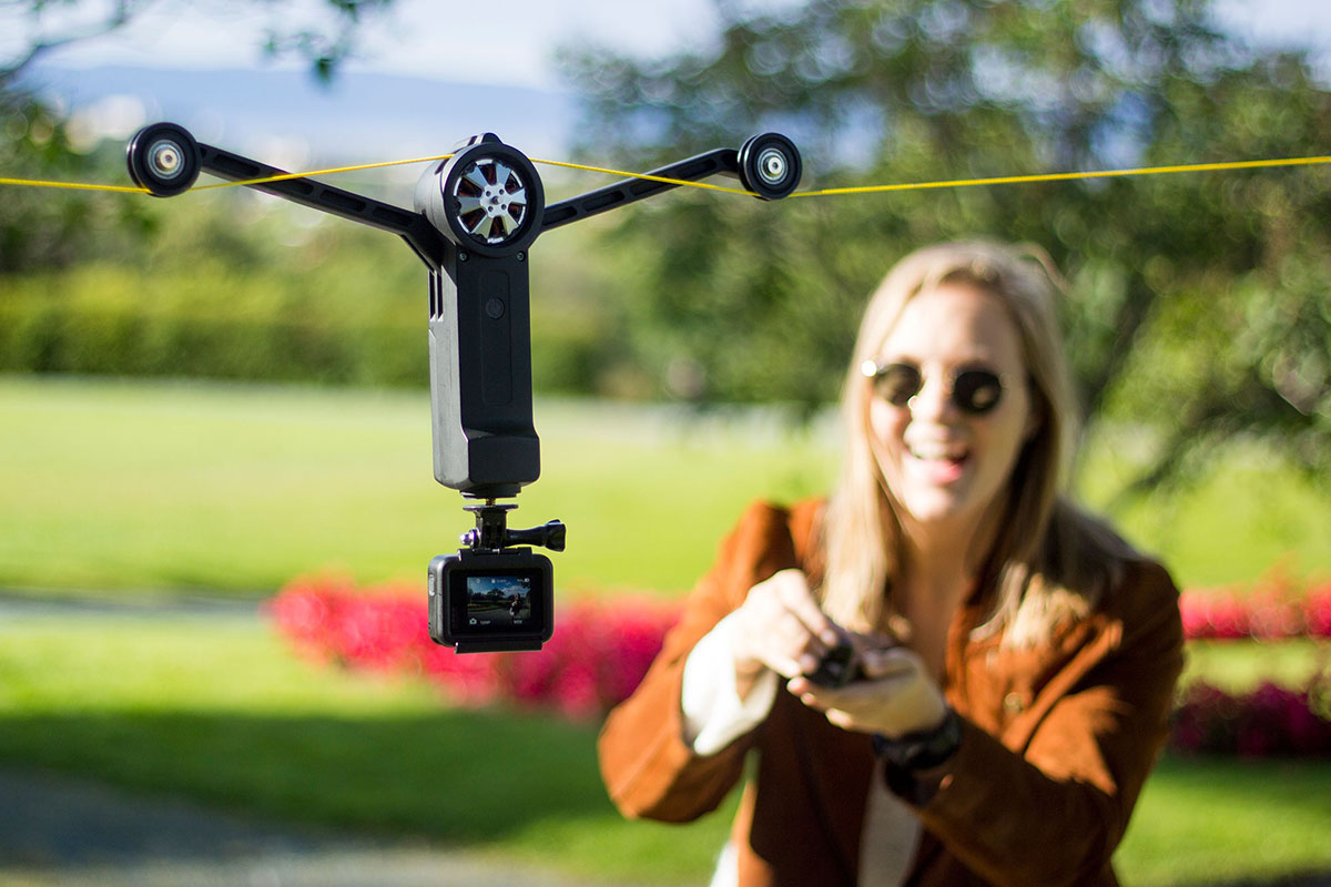 スマホやGoProでワイヤー空撮できるキット。リモコン操作対応
