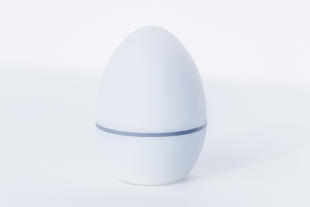 スマホからTVやエアコンを操作できる“タマゴ”。Bluetooth学習リモコン