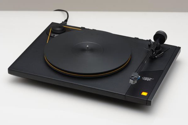 MoFi、“静けさが増した”レコードプレーヤー「Studio Deck 2」。ノイズ