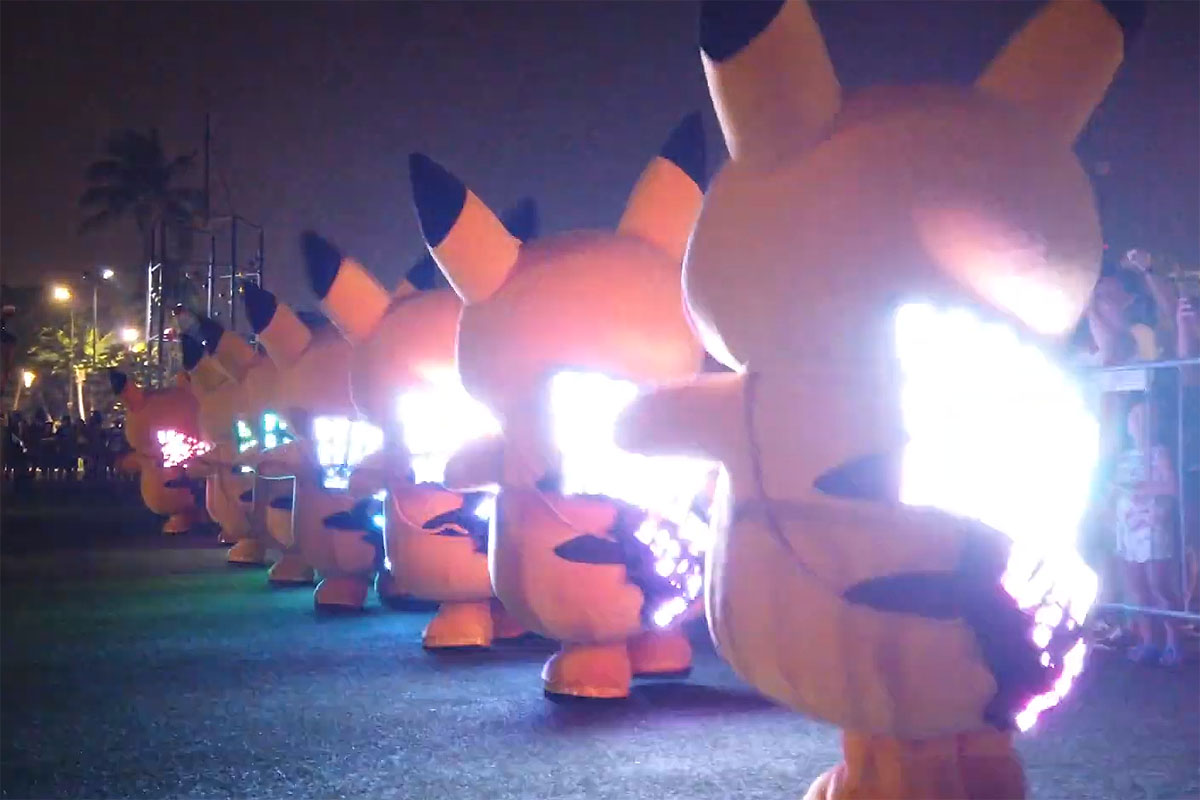 ピカチュウの尻尾もLEDでピカピカ! LED搭載の旗「LED VISION FLAG