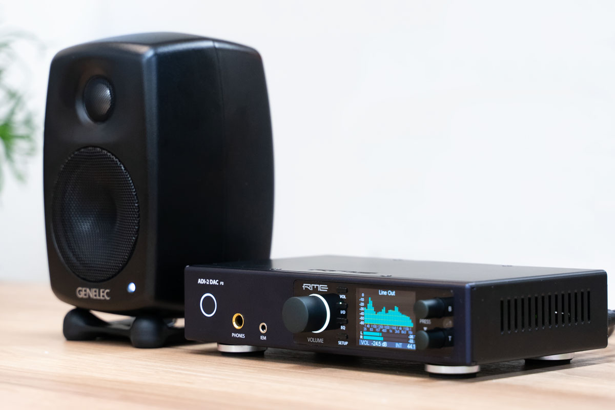 RMEのDAC、ジェネレックのスピーカーをセットにした小型オーディオ