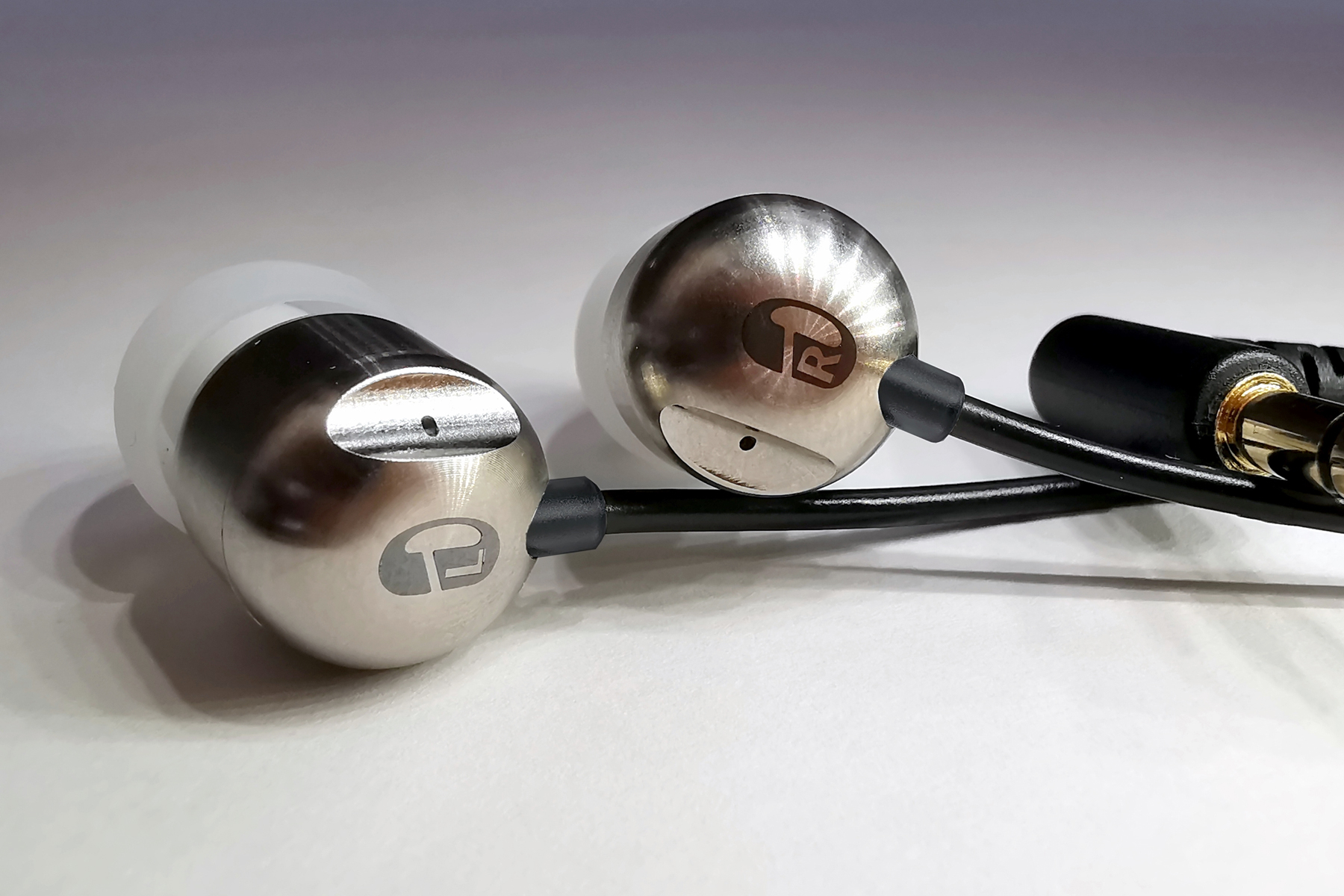 intime、セラミックツイータ搭載の最上位イヤフォン「碧-Ti3」 - AV Watch