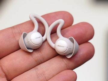 ボーズ、性能強化の快眠サポート耳栓「Sleepbuds II」。3万円 - AV