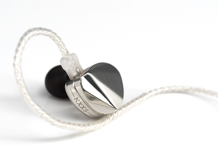 ヘッドフォン/イヤフォン kxxs DLC振動板と亜鉛アルミ合金筐体のイヤフォン「KXXS」 - AV Watch