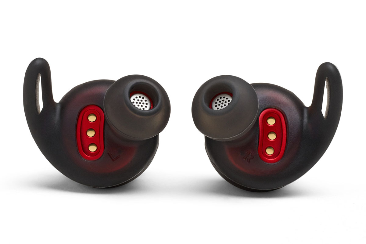 JBL Reflect Flow ワイヤレスヘッドホン JBL、スポーツ向け完全ワイヤレス「REFLECT FLOW」。本体のみで約10
