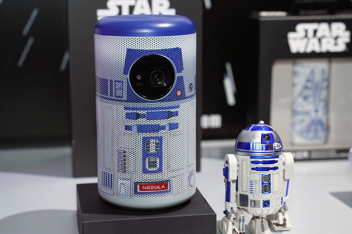 スターウォーズ「R2-D2」デザインのポータブルプロジェクタ。Ankerから