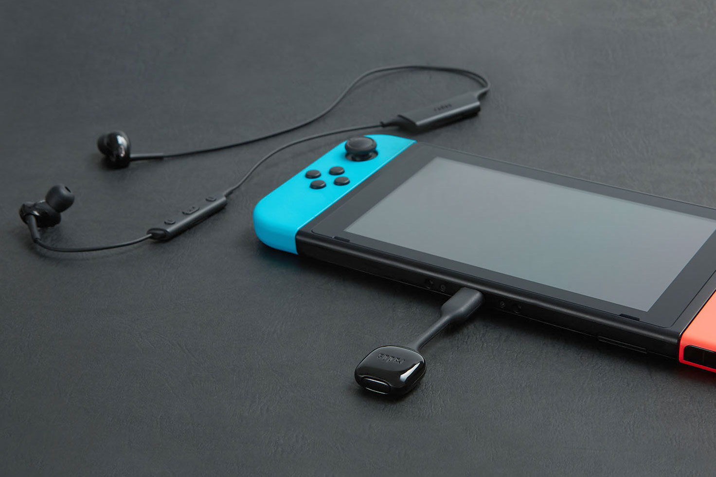 Nintendo Switch/PS4の音声を無線化するBluetooth送信機。aptX LLで約 