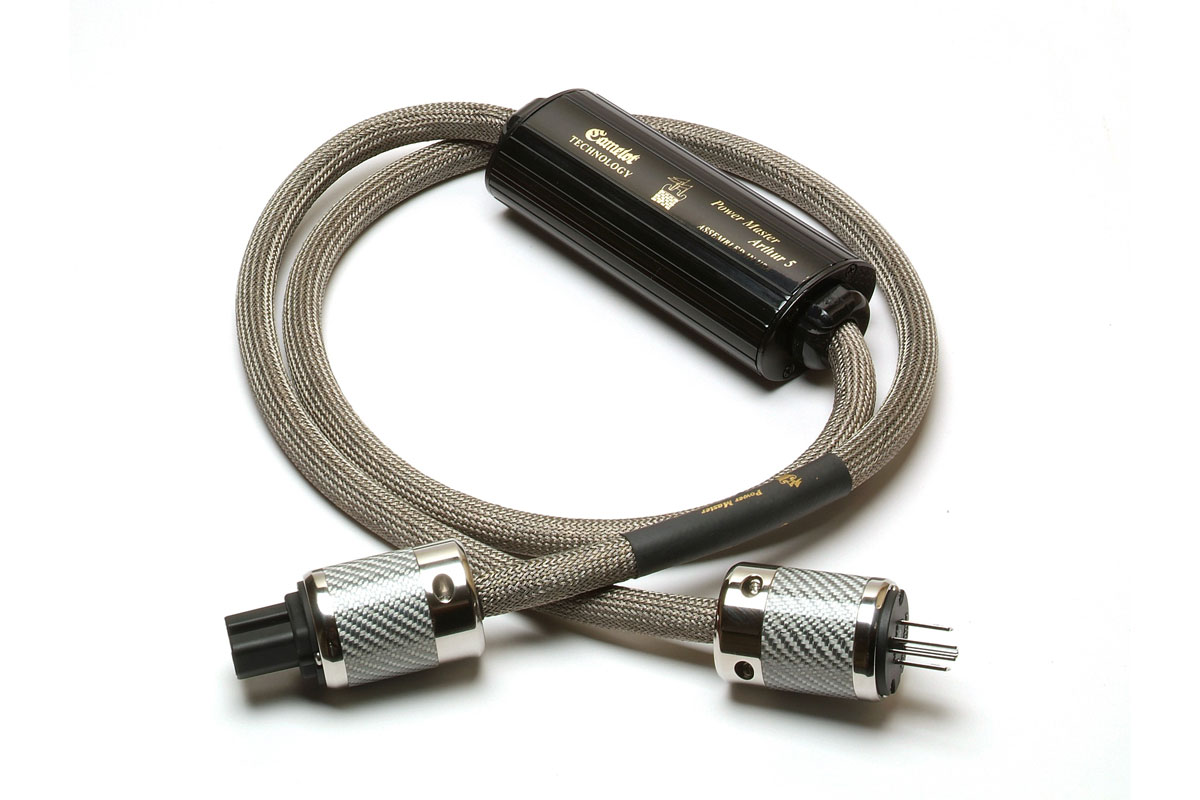サエク、米Camelot Technologyの電源ケーブル。独自コンディショナでSN