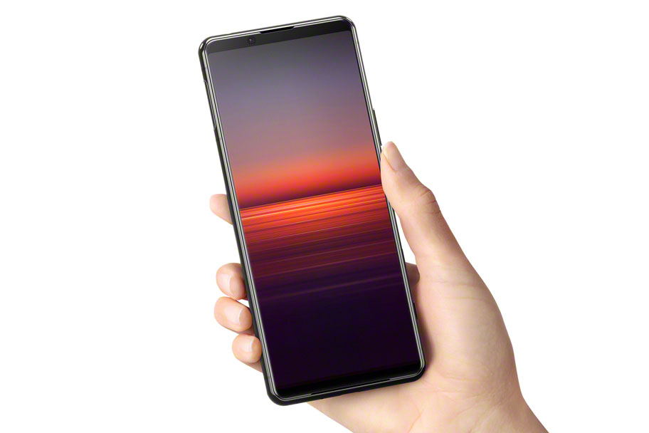 ソニー、5G対応でトリプルレンズ、イヤフォン出力も搭載「Xperia 5II