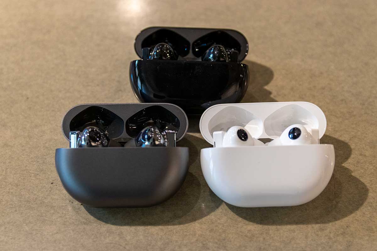 HUAWEI FREEBUDS PROカーボンブラック①（HUAWEIから完全ワイヤレス 