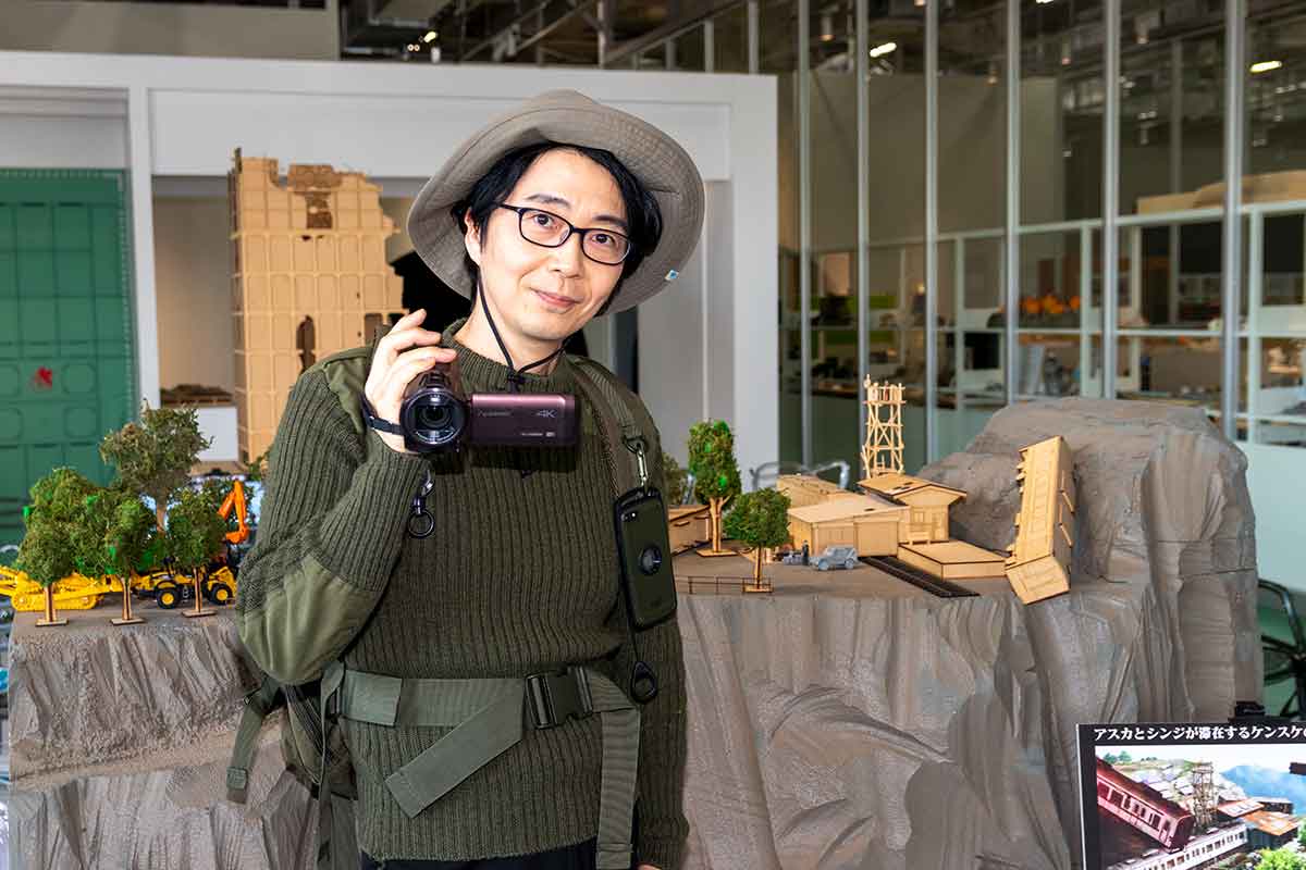 有明にシン・エヴァ「第3村」ミニチュア。ケンスケ「すごい、すご