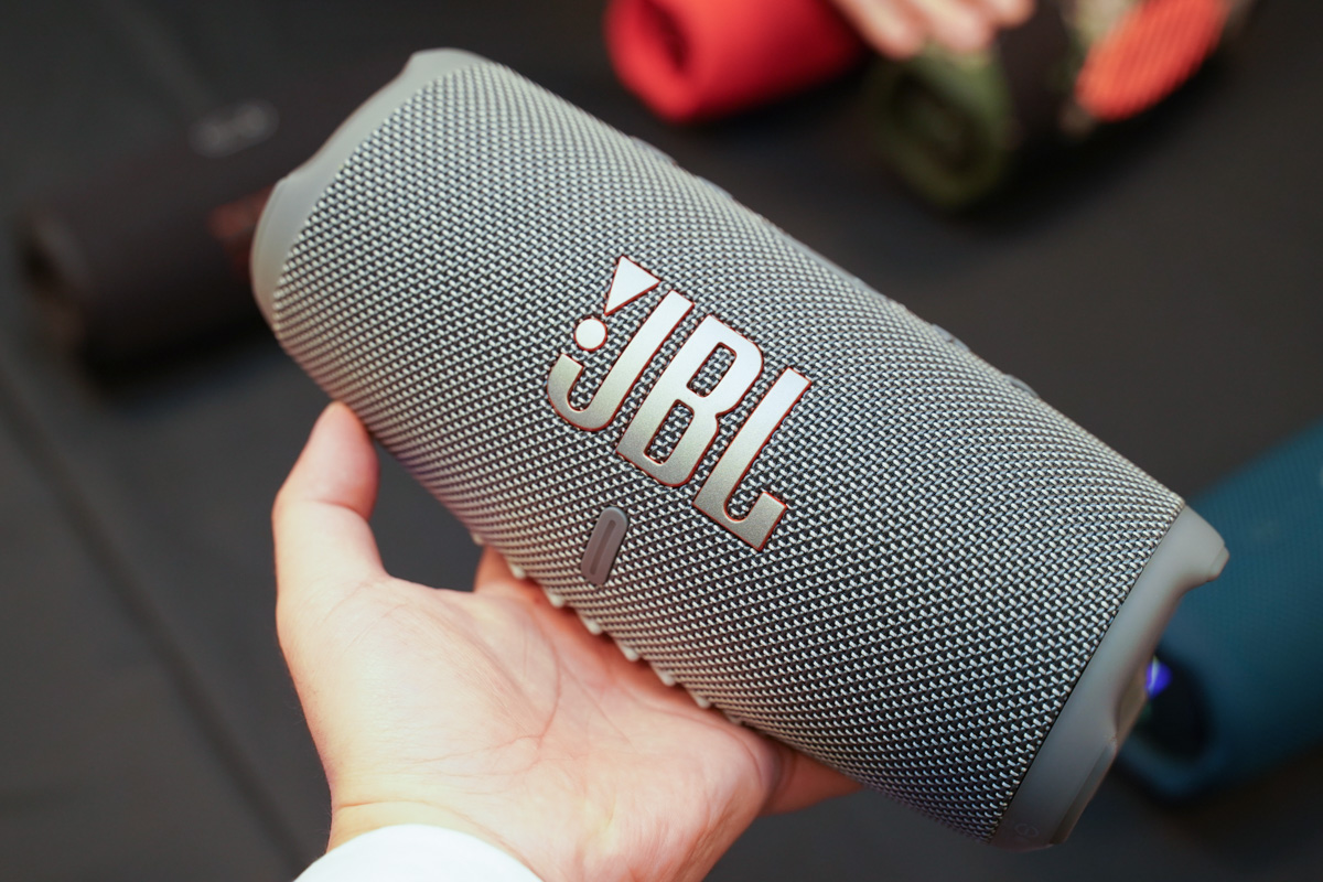 JBL CHARGE5 - www.stedile.com.br