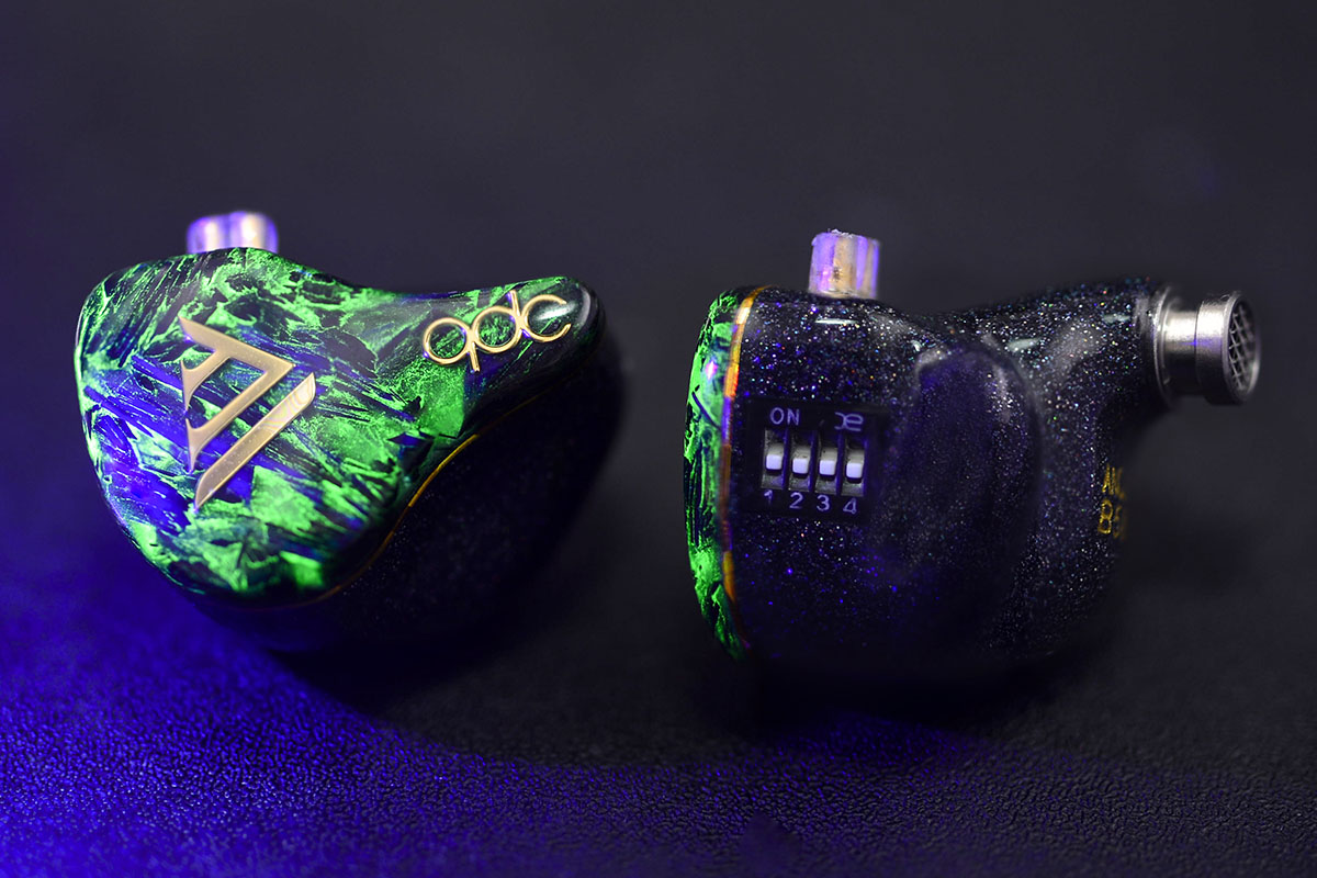 qdc、鳴らしやすい静電型ドライバの最上位イヤフォン「Anole V14
