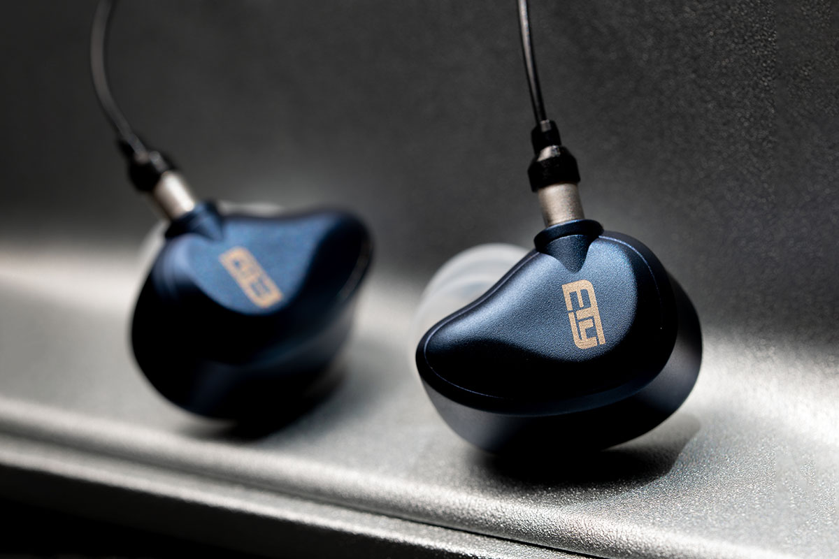 Etymotic、初のマルチドライバーイヤフォン「EVO」 - AV Watch