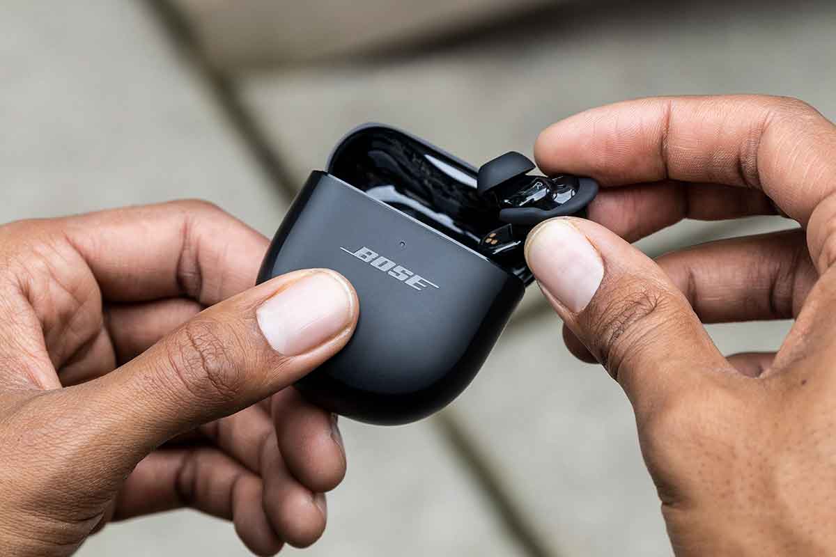 Bose ノイズキャンセリング イヤホン　blackボーズ