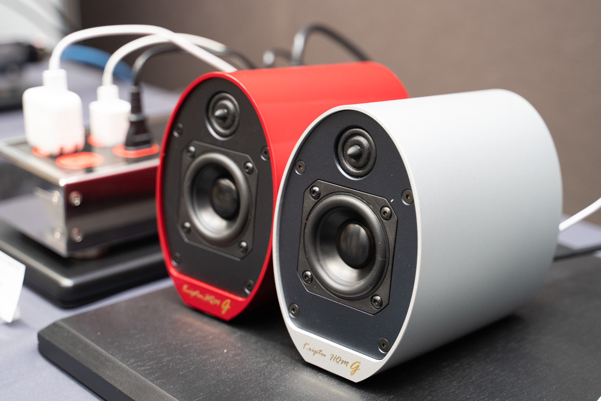 フィリップス クアッド HD モニター（スピーカーサービス