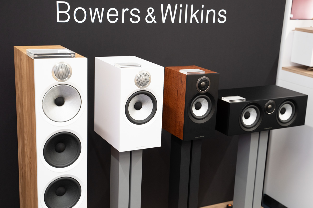 Bowers & Wilkinsのブックシェルフスピーカー用 ペアスタンド-