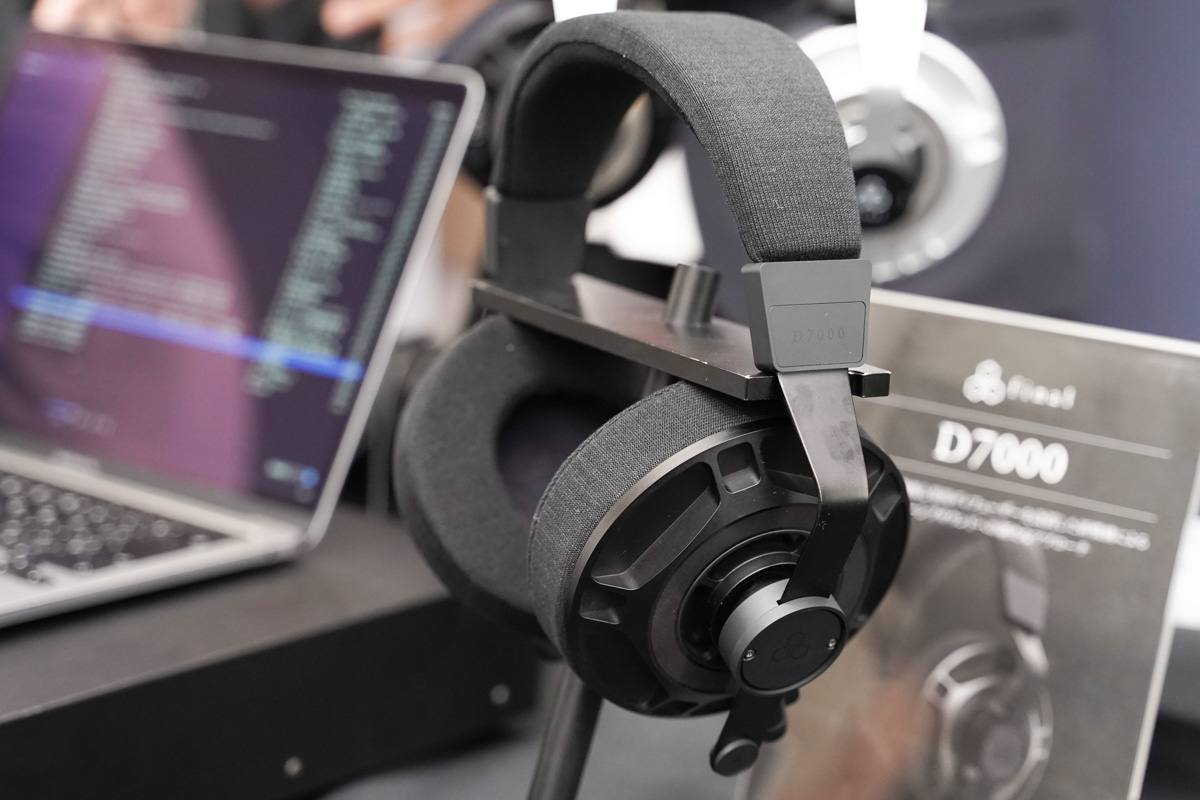 final「D8000」の兄弟機「D7000」。“手に取りやすい”DITA