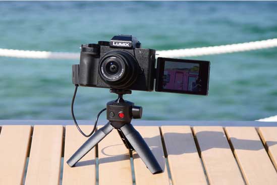 パナソニック、小型Vlogカメラ「LUMIX G100D」。約8.9万円から