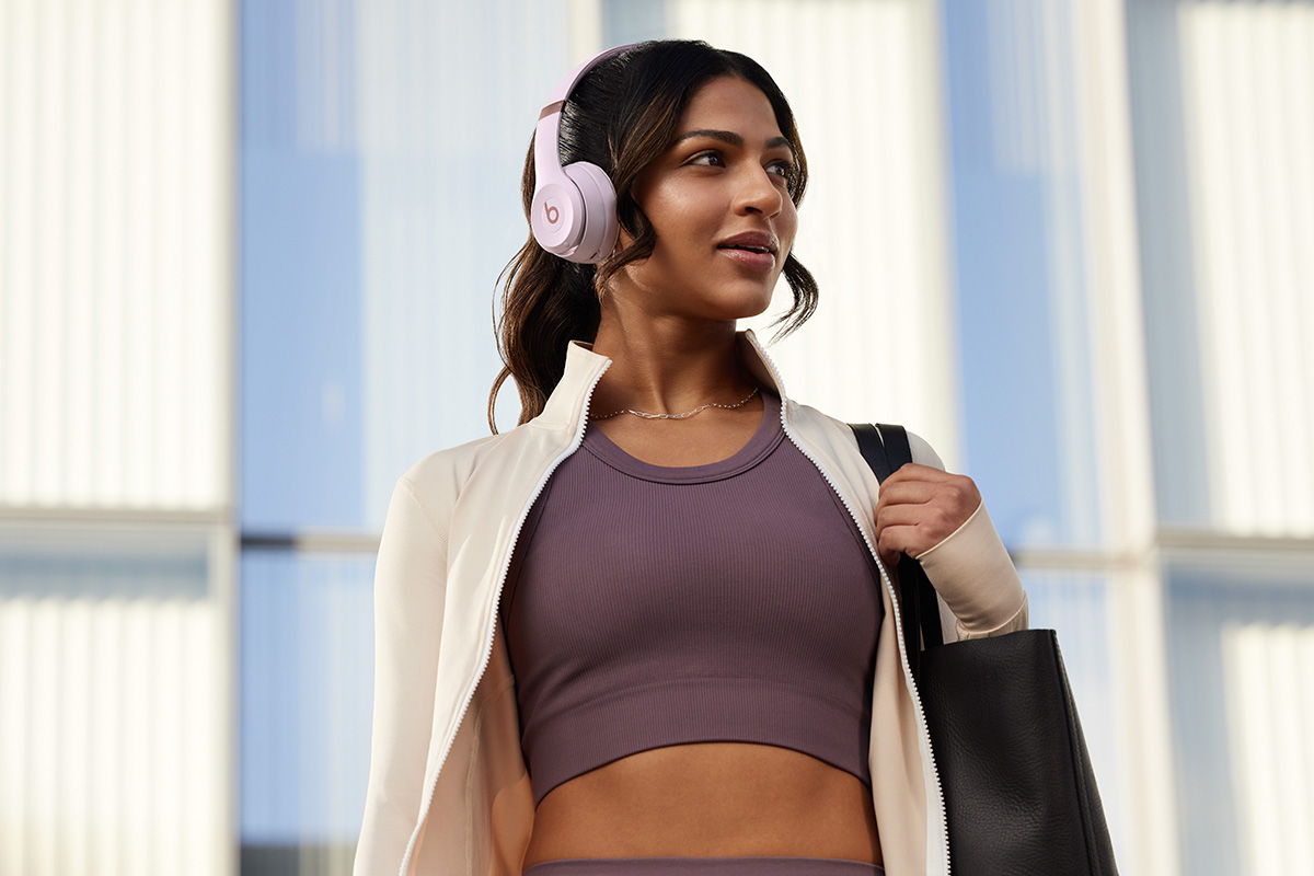 Beats、次世代ヘッドフォン「Solo 4」今日発売。「着けている Beats、次世代ヘッドフォン「Solo 4」今日発売。「着けている