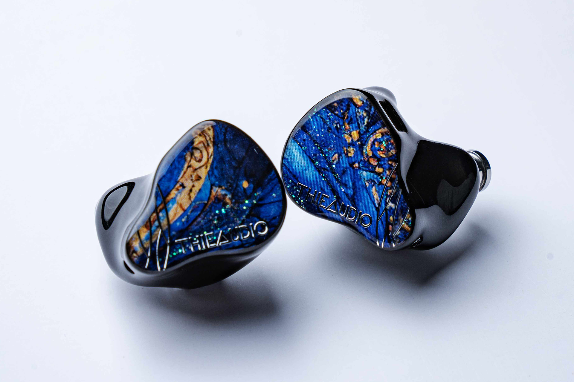 THIEAUDIO、6ドライバーの本格スタジオモニター「Oracle MKIII