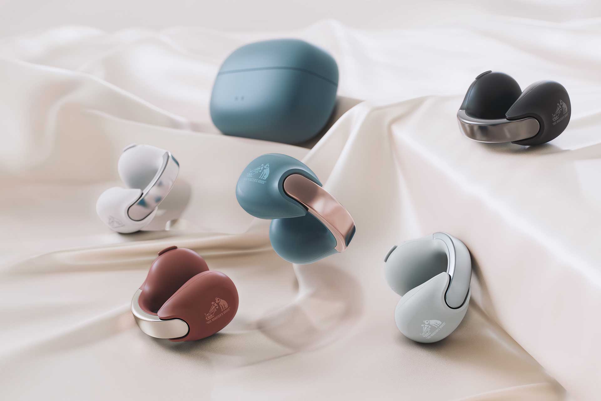 ビクターから“音アクセ”。ファッション感覚で使えるイヤカフ型
