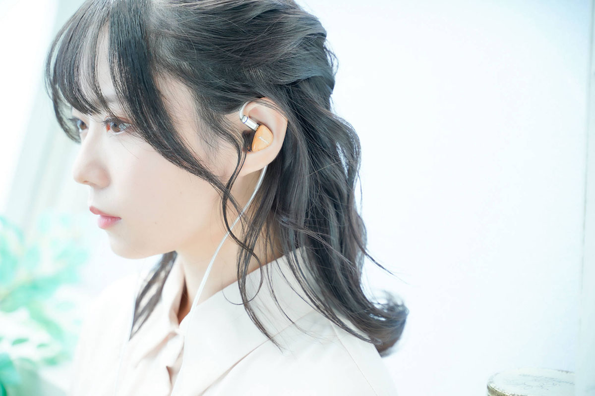 QoA、10mm DDと6mmマイクロプラナーの「Mimosa」。アンバサダー