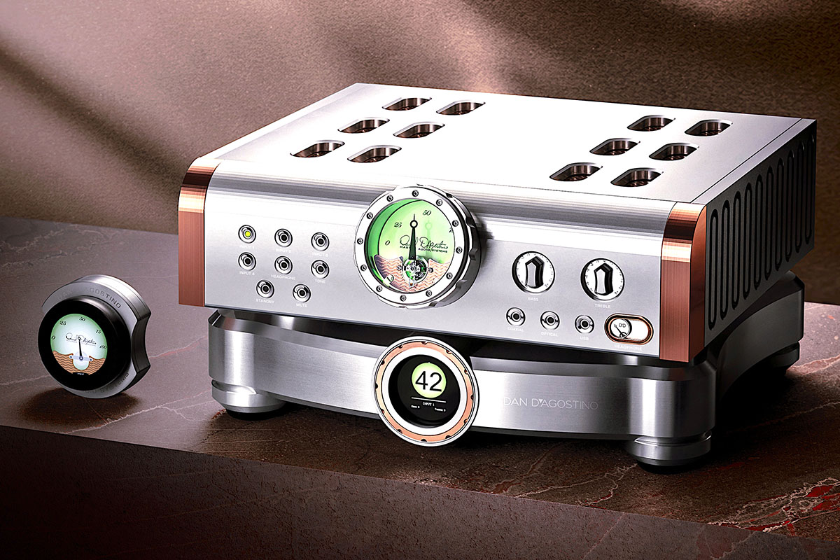 Dan D'Agostino、進化したプリアンプ「Momentum C2」。Bluetooth Dan D'Agostino、進化したプリアンプ「Momentum C2」。Bluetooth