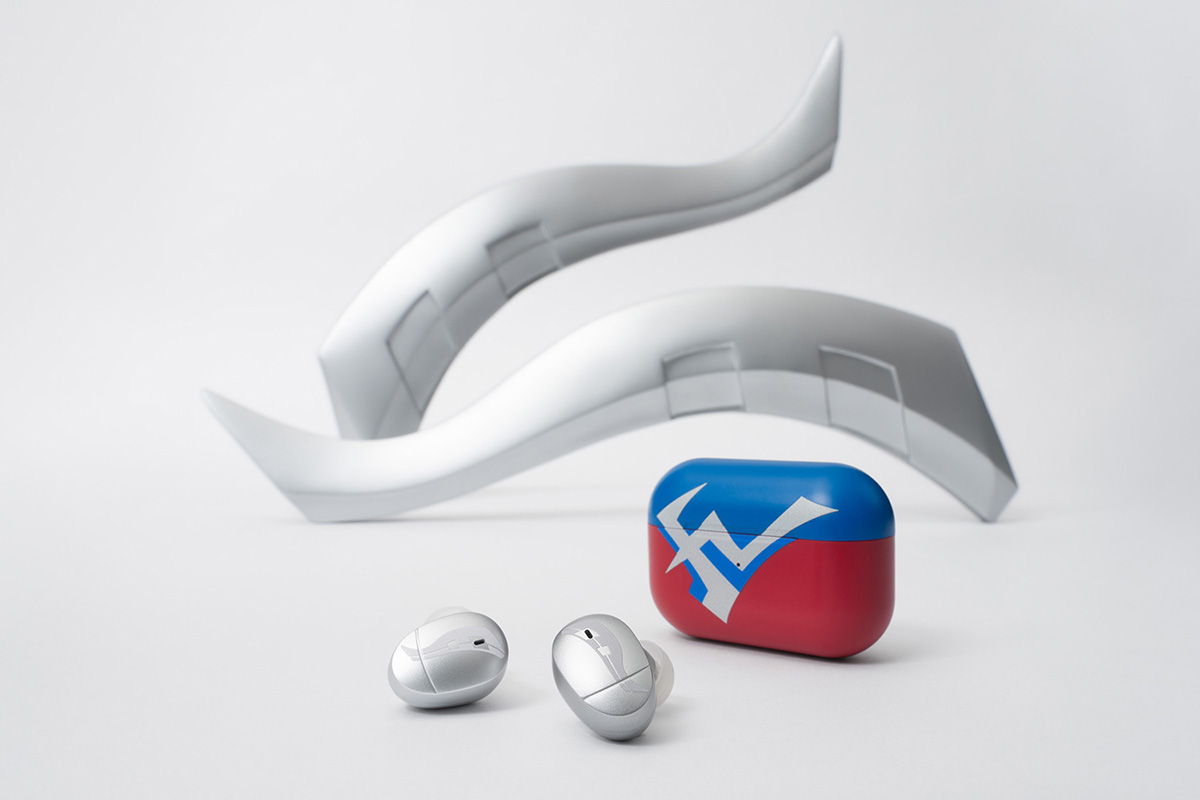 ag、「ウルトラマンゼロ」15周年記念の限定イヤフォン。宮野真守録り