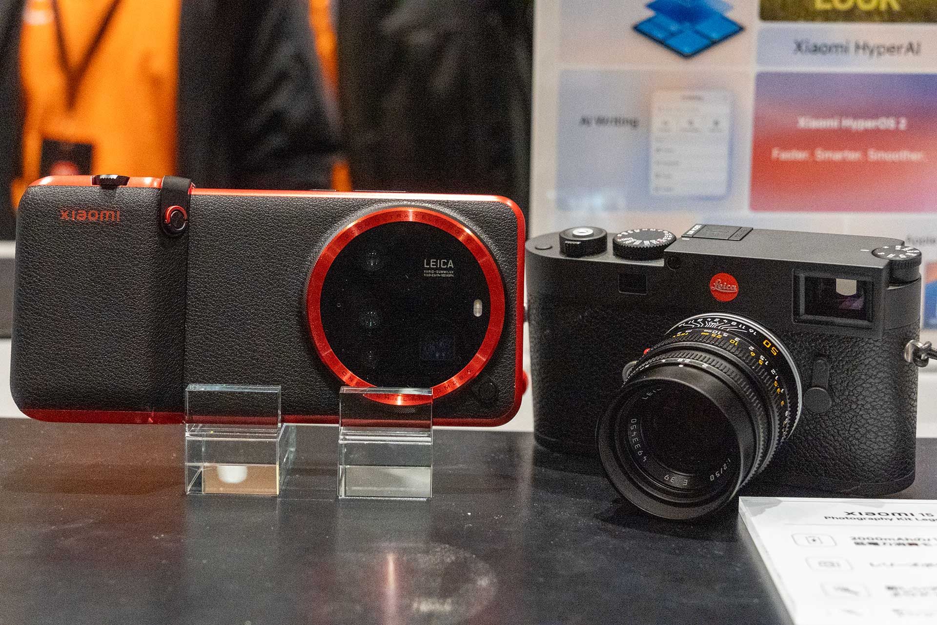 ライカM11でライカスマホを撮影せよ」。初心者がレンジファインダーで