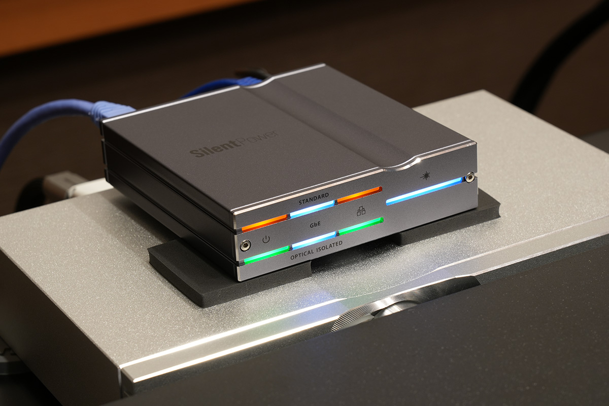 レビュー】LAN経由のノイズ低減、SilentPowerの光アイソレーター