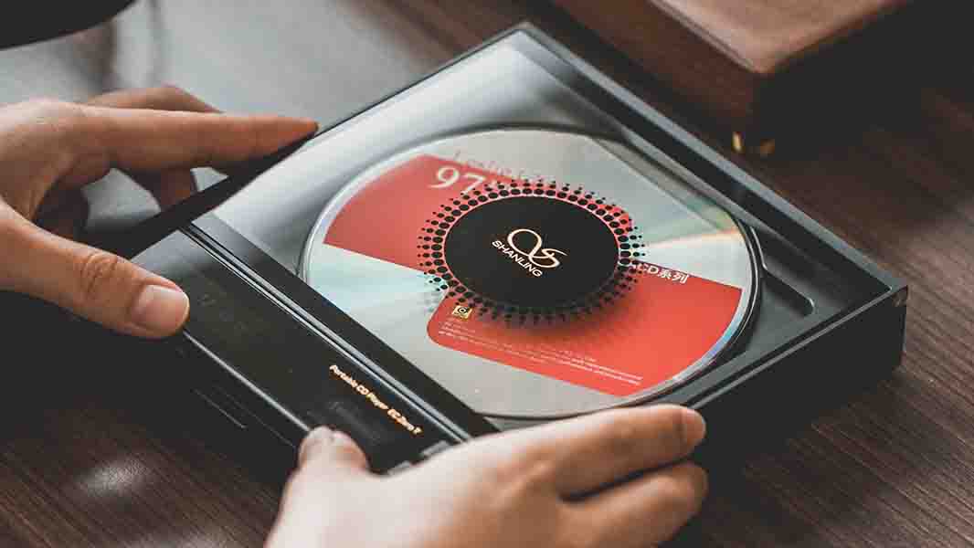 SHANLING、デュアル真空管搭載のポータブルCDプレーヤー「EC