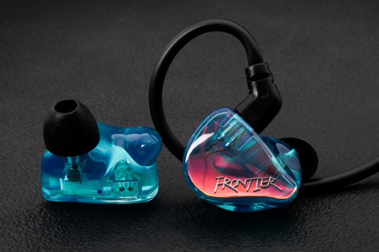 おまけ付き QDC FRONTIER イヤホン Aquamarin IEM 7月19日発売予定) qdc FRONTIER Aquamarine 有線 イヤホン