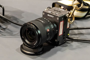 Sony 業務用ビデオカメラ 4K XQD 20倍ズーム Amazon.co.jp: SONY(ソニー) 4K ビデオカメラ Handycam FDR