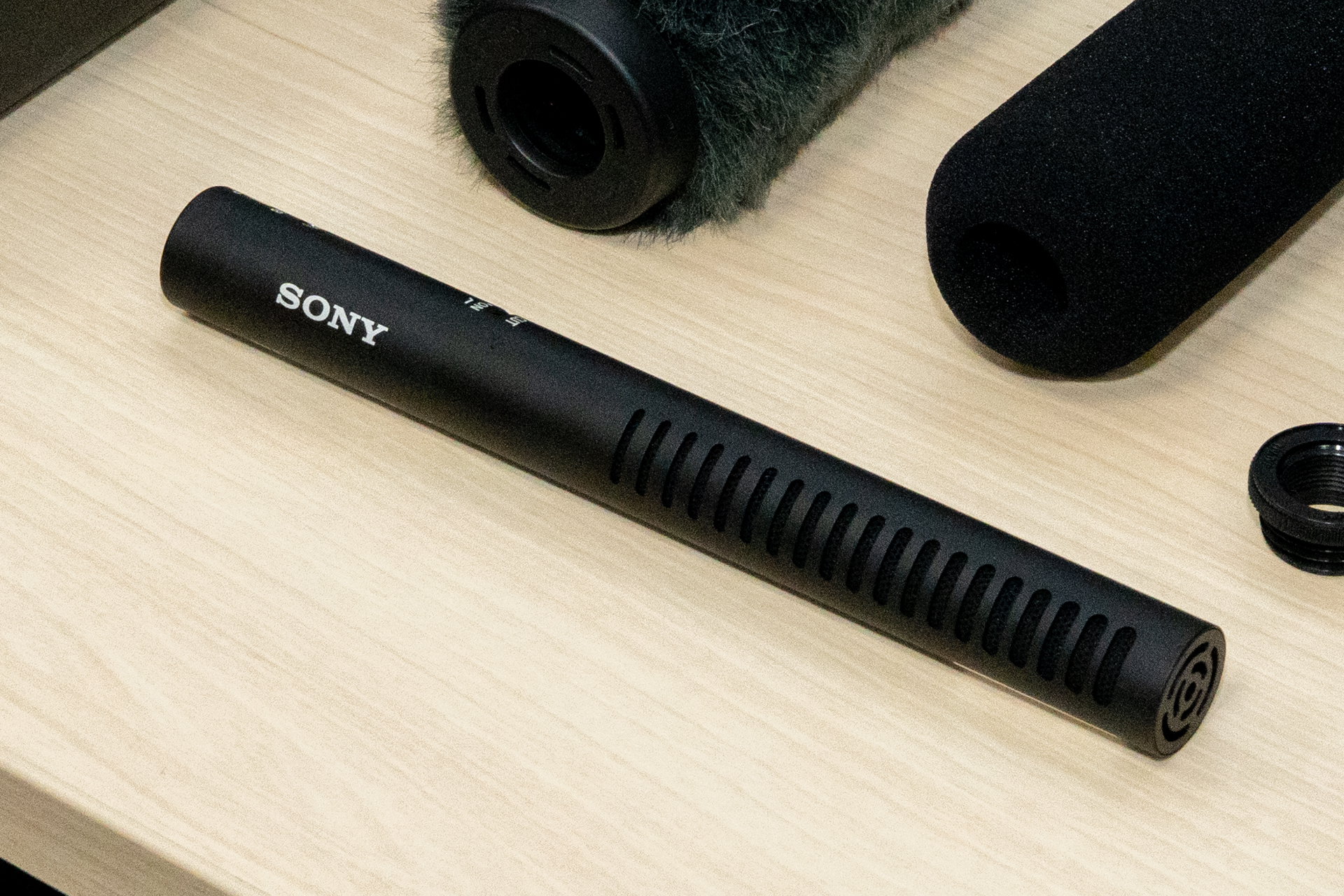 SONY 4K HANDYCAM ショットガンマイク付 ソニー、小型軽量で機動性の高いプロ向けショットガンマイク