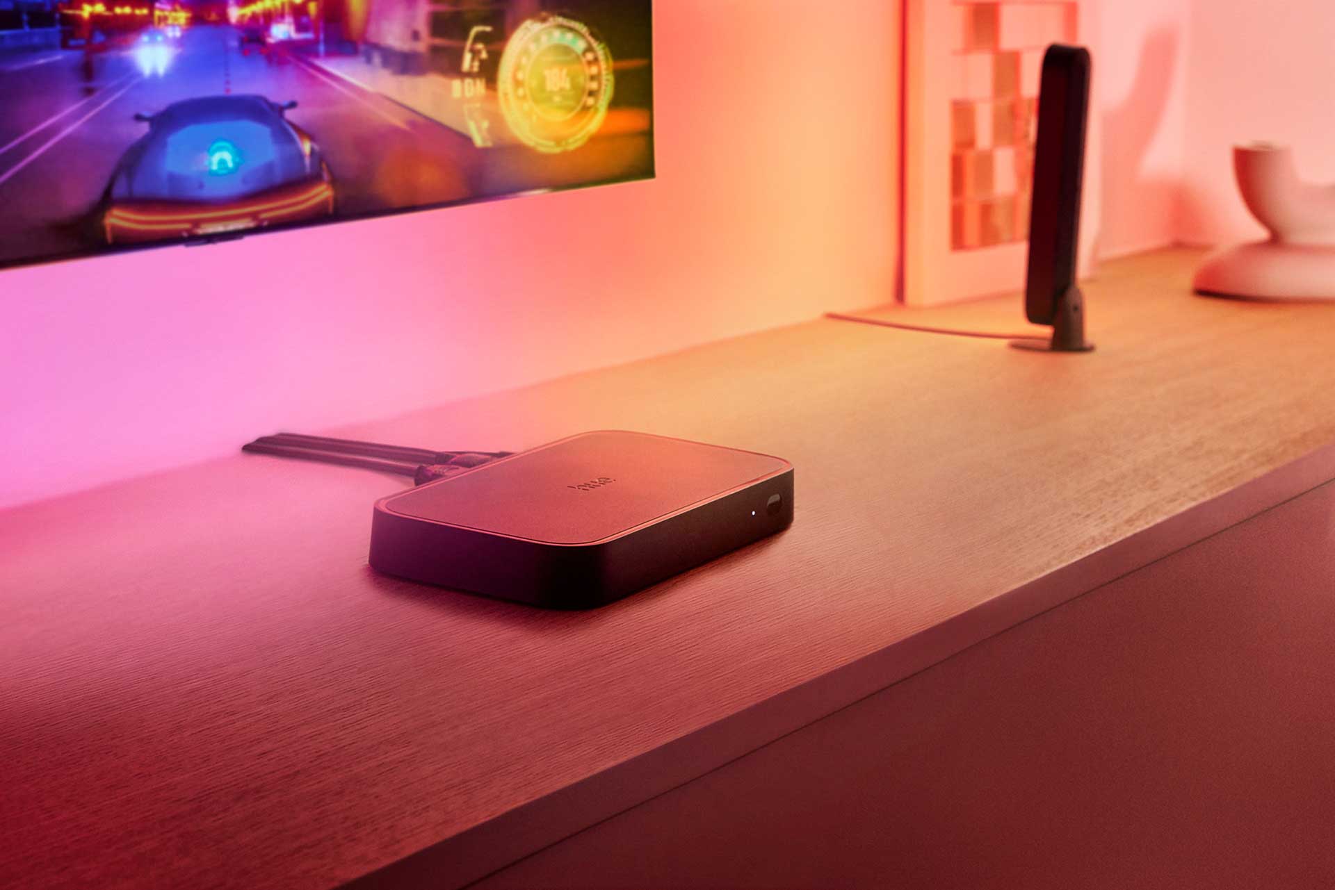 映画・ゲームに合わせて「Philips Hue」ライトを調光、8K/HDMI