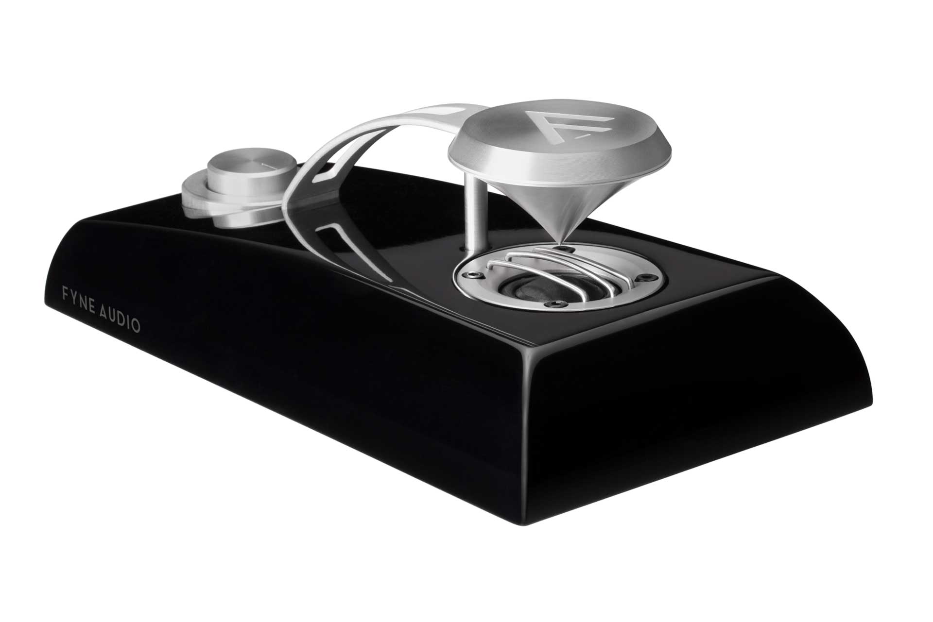 FYNE AUDIOスーパーツイーターにピアノグロス仕上げ。60kHzの超