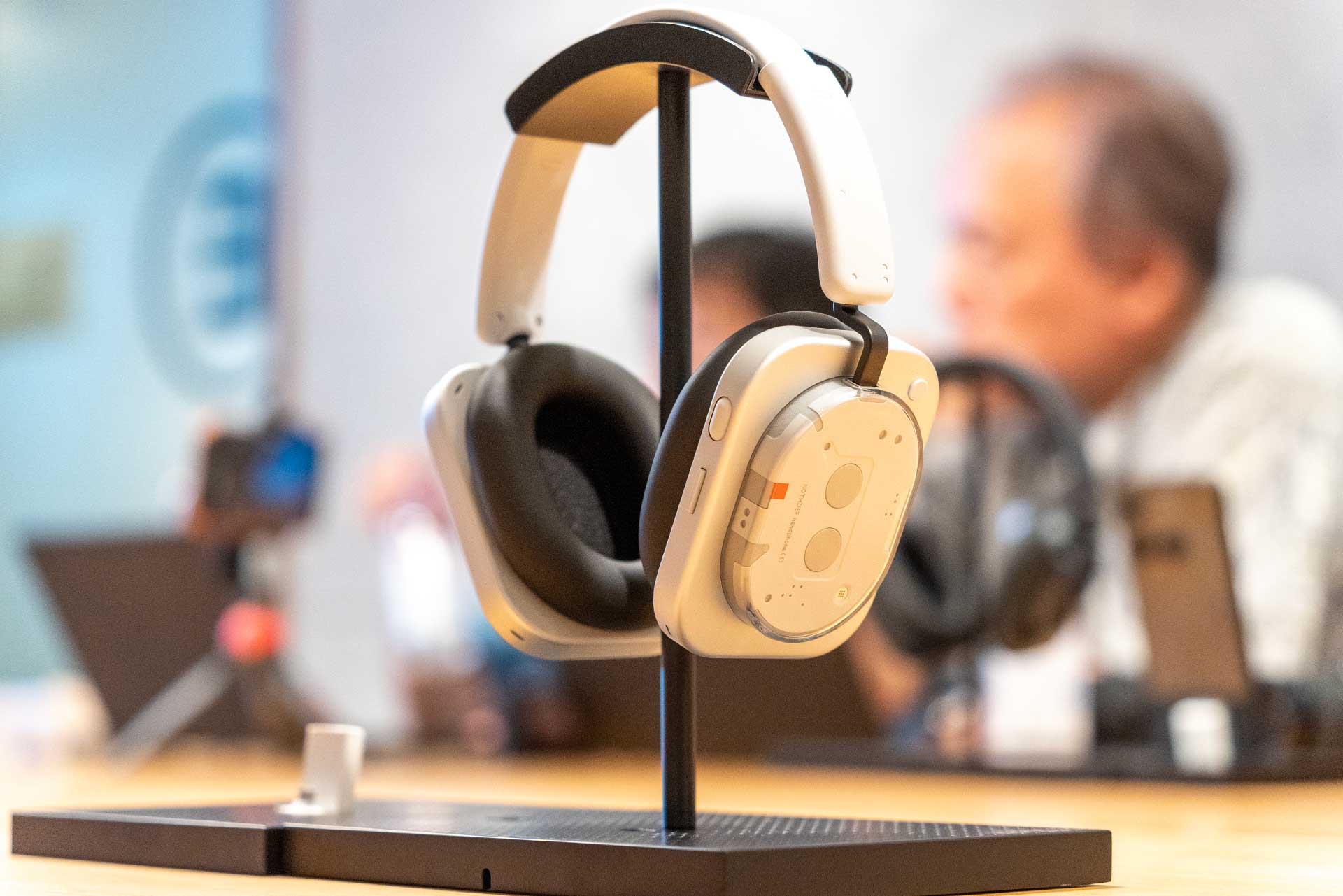 Nothing、KEFと音響設計「Headphone (1)」。価格は「良い意味で