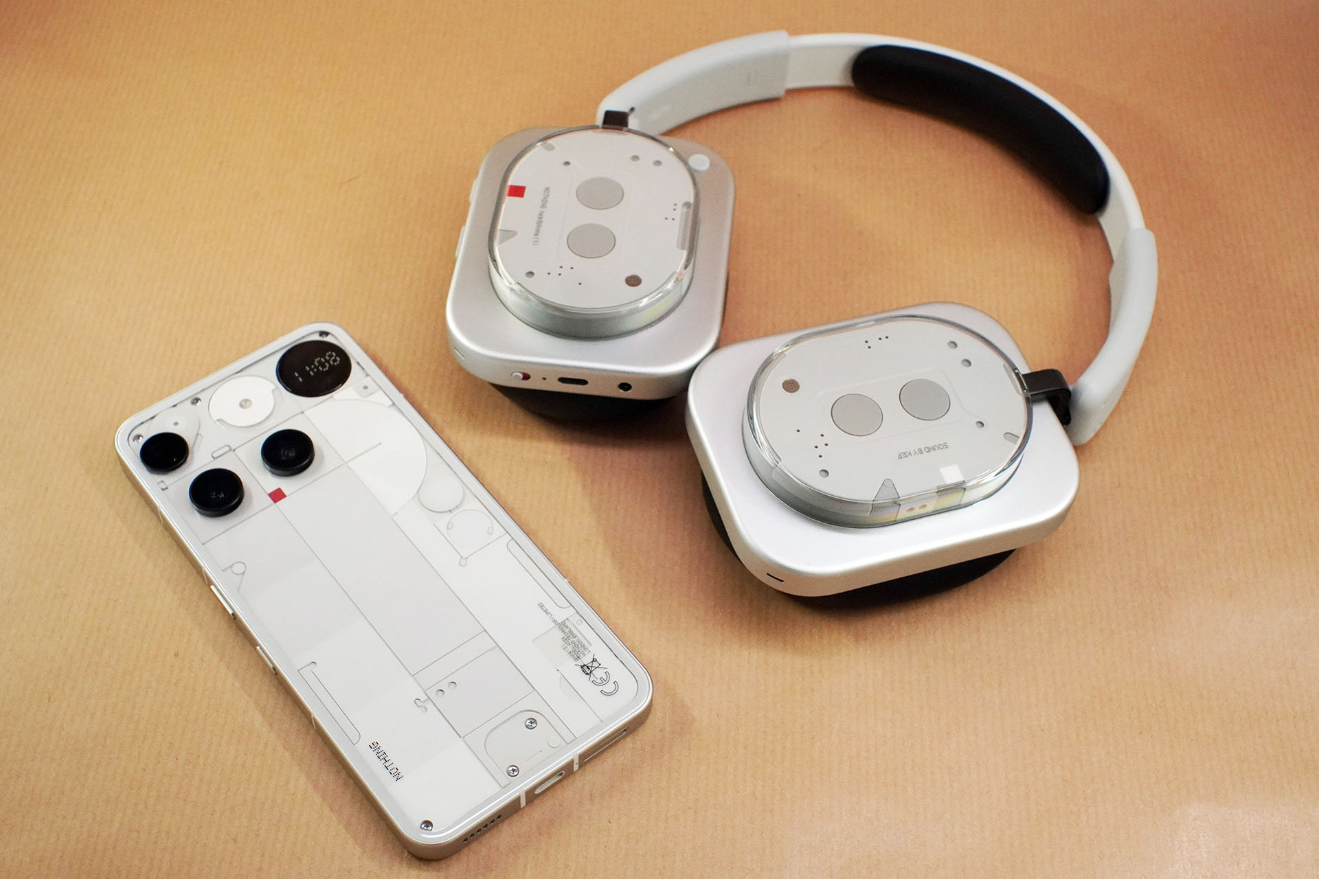「美品でおまけあり」Nothing Phone 3(a)+ear(a)セット アリエクでNothing Phone (2a)、Nothing Ear (a)、Nothing ear